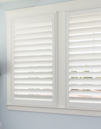 White plantation shutters with hidden tilt rods in Cincinnati